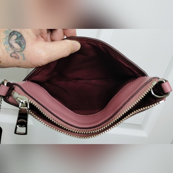 Coach X Disney Minnie Mouse Crossbody Bag - Picture 12 of 14